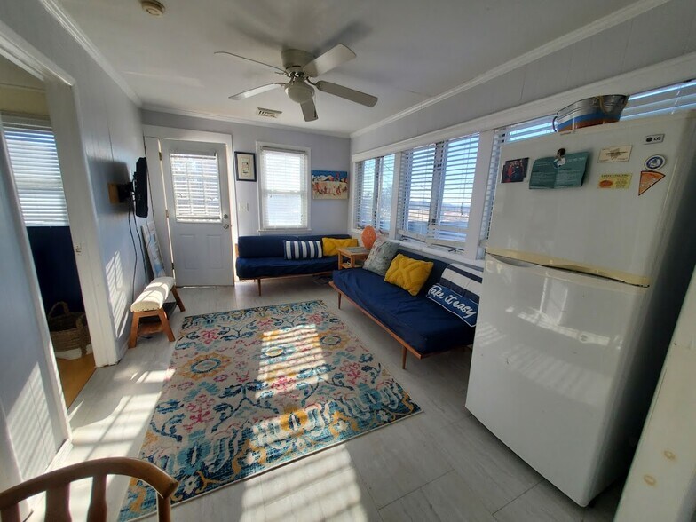 More Photos Of 607 Bay Blvd, Lavallette Restaurant For Sale