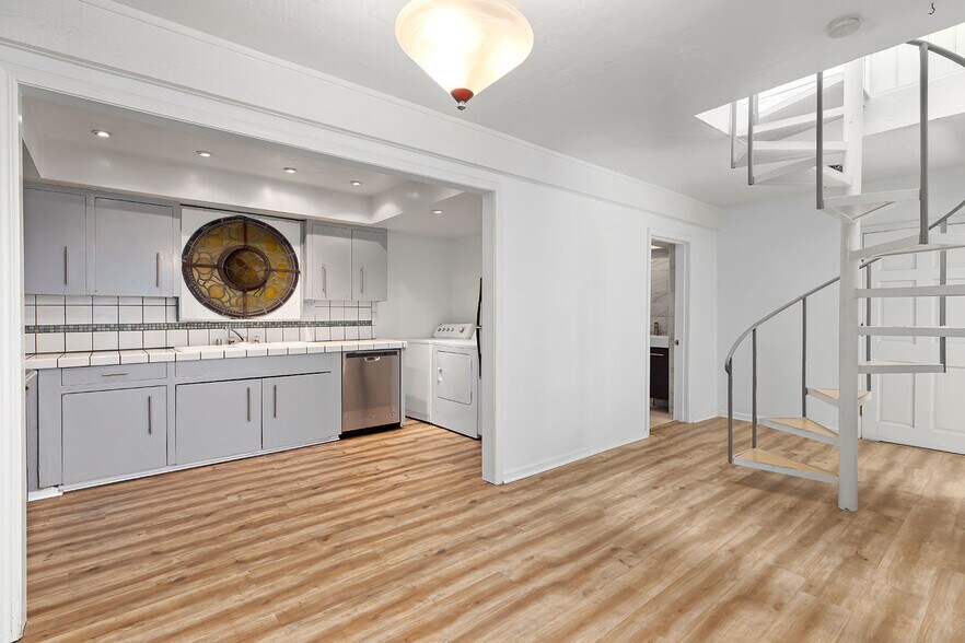 More Photos Of 2749 S Sepulveda Blvd, Los Angeles Multifamily For Sale