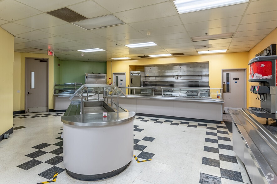 More Photos Of 625 N Grand Ave, Santa Ana Office For Sale