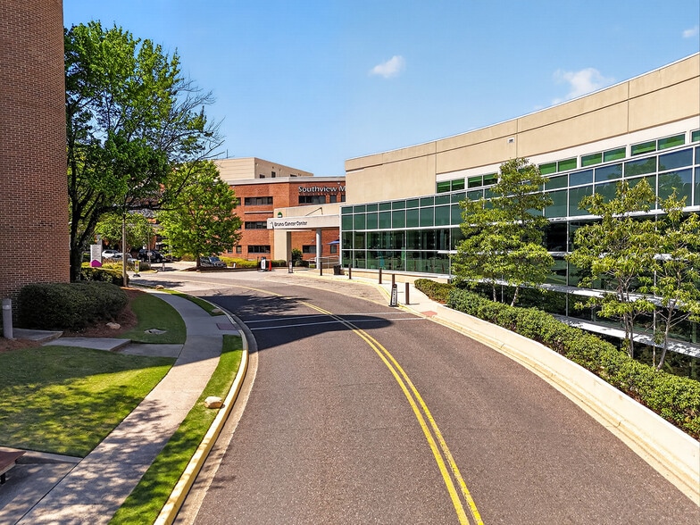 More Photos Of 2728 10th Ave S, Birmingham Medical For Lease