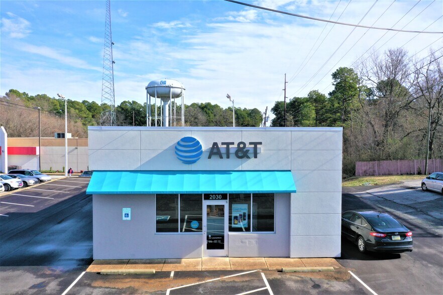 More Photos Of 2030 N Highland Ave, Jackson Storefront For Sale