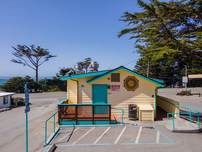 More Photos Of 8465 Cabrillo Hwy, Montara Restaurant For Sale
