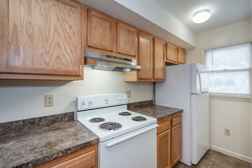 More Photos Of 210 Smith St, South Hill Apartments For Sale