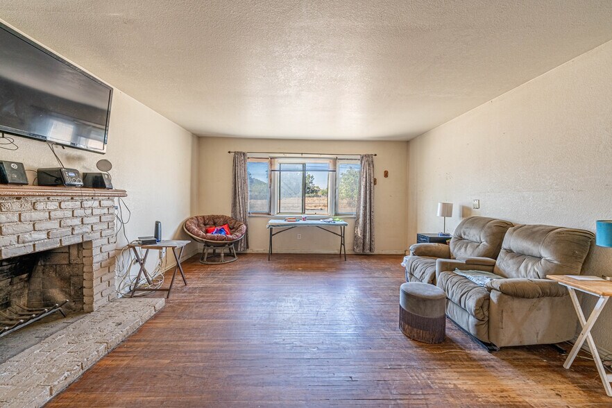 More Photos Of 26380 Green Ave, Hemet Specialty For Sale