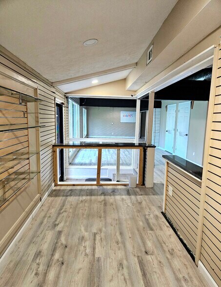More Photos Of 3554 Hilton Ave, Columbus Medical For Sale
