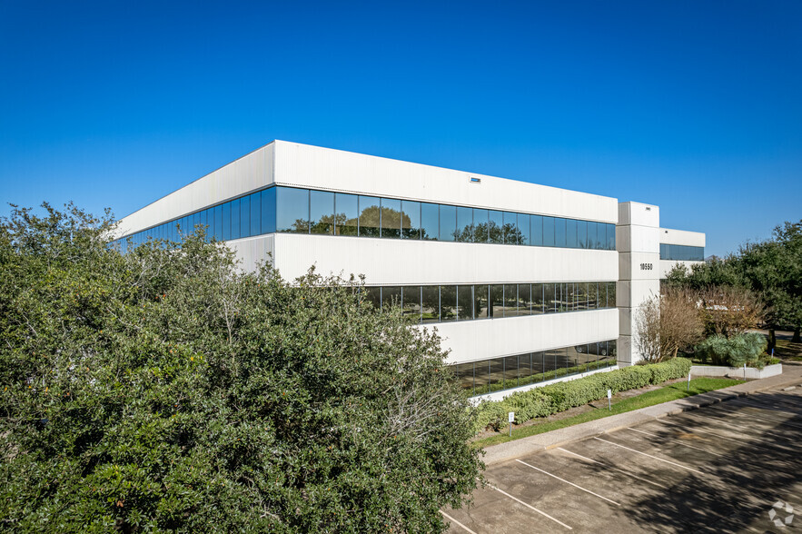 Primary Photo Of 10550 Richmond Ave, Houston Office For Lease