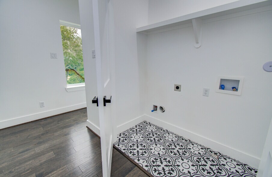 More Photos Of 5024 Winnetka St, Houston Multifamily For Sale