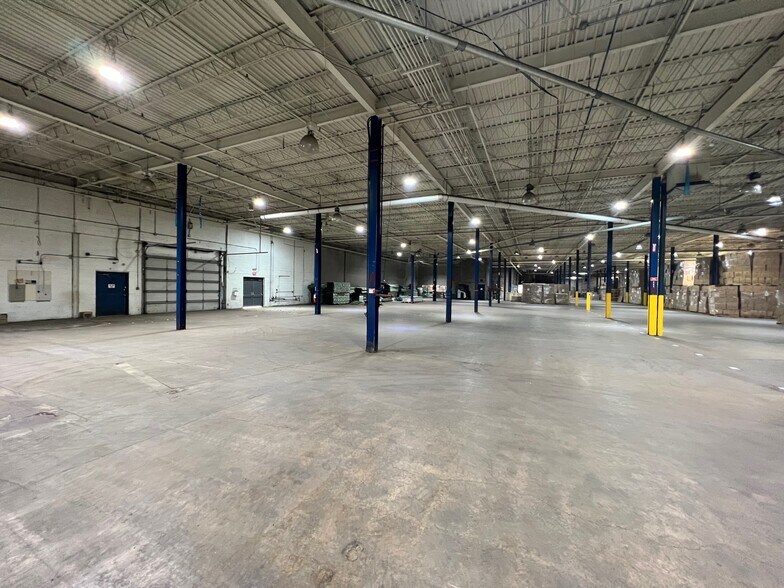 More Photos Of 2930-2932 Lebanon Church Rd, West Mifflin Warehouse For Lease