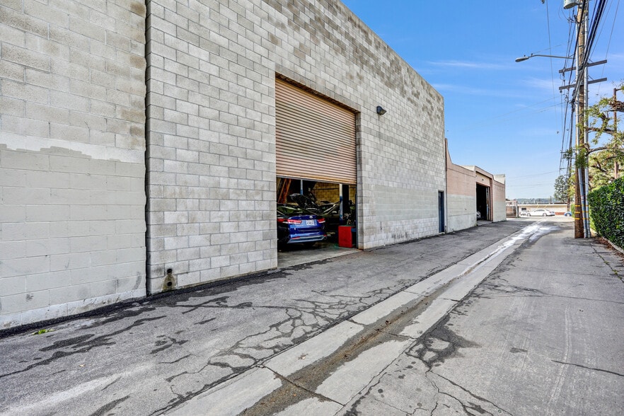 More Photos Of 19821 Valley Blvd, Walnut Auto Repair For Sale