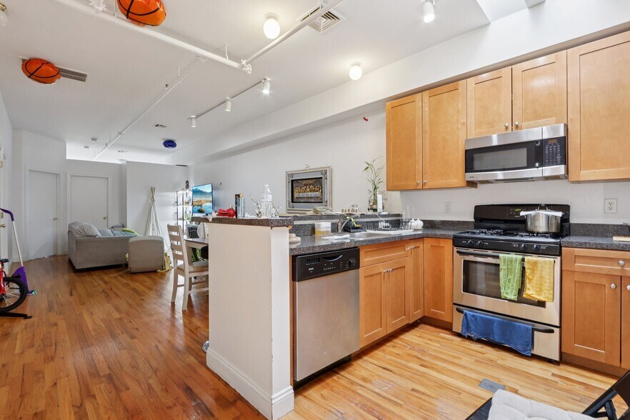 More Photos Of 378 George St, New Brunswick Storefront Retail Residential For Sale