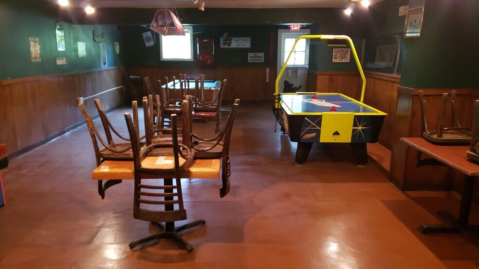 More Photos Of 3746 Mount Pleasant Rd, Sherrills Ford Restaurant For Lease