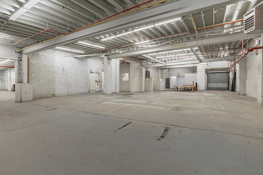 More Photos Of 80 Saddle River Rd, South Hackensack Warehouse For Lease