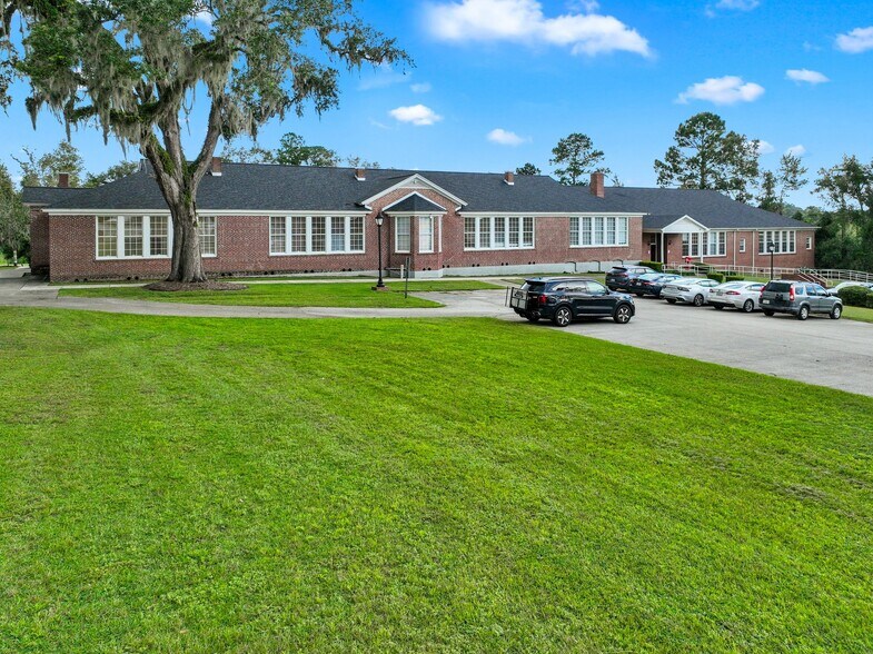 More Photos Of 1476 SW Main St, Greenville Medical For Sale