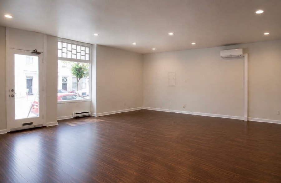More Photos Of 106 S Market, Frederick Storefront Retail Residential For Lease