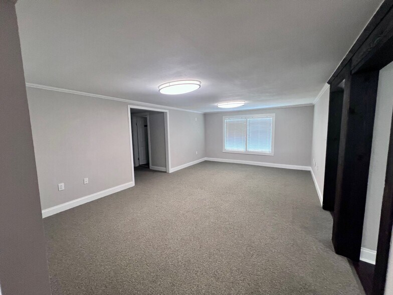 More Photos Of 2506 Anders Ln, Kemah Medical For Lease