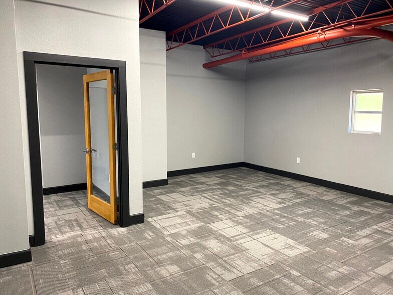 More Photos Of 150 3rd St SW, Winter Haven Office For Lease
