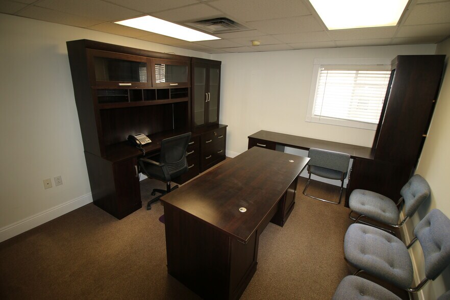 More Photos Of 100 W Union St, Kingston Office For Sale