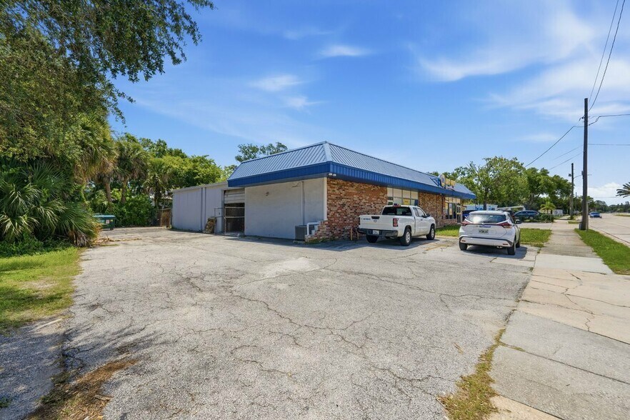 More Photos Of 4651 S Ridgewood Ave, Port Orange Auto Repair For Sale