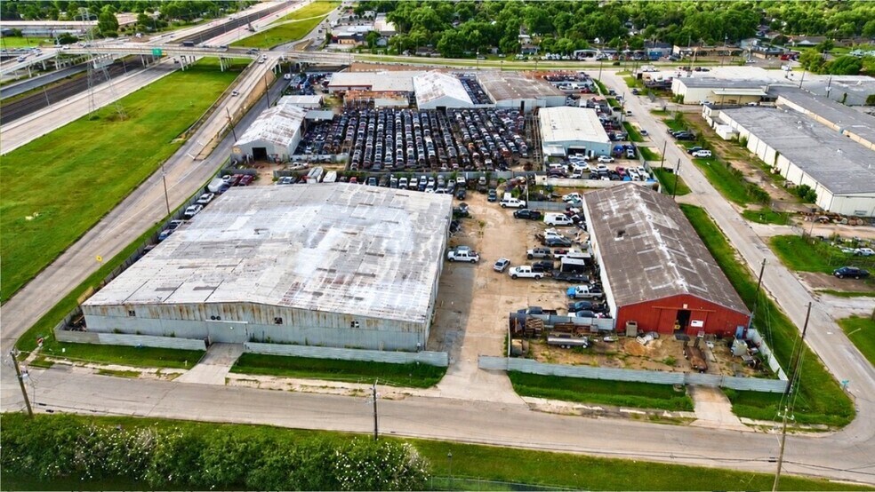 More Photos Of 901 Little York Rd, Houston Warehouse For Sale