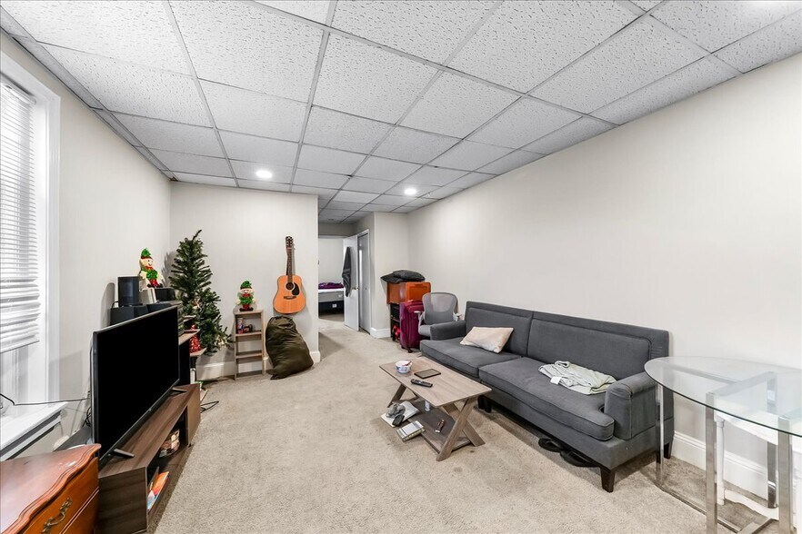 More Photos Of 13-15 S Chester Rd, Swarthmore Storefront Retail Residential For Sale