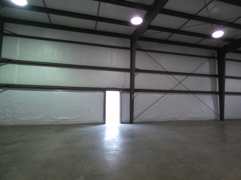 More Photos Of 181 William White way, Shelton Warehouse For Lease