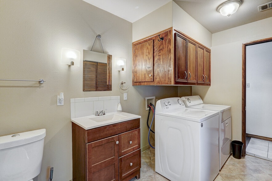 More Photos Of 40202 Settlers Path, Georgetown Apartments For Sale