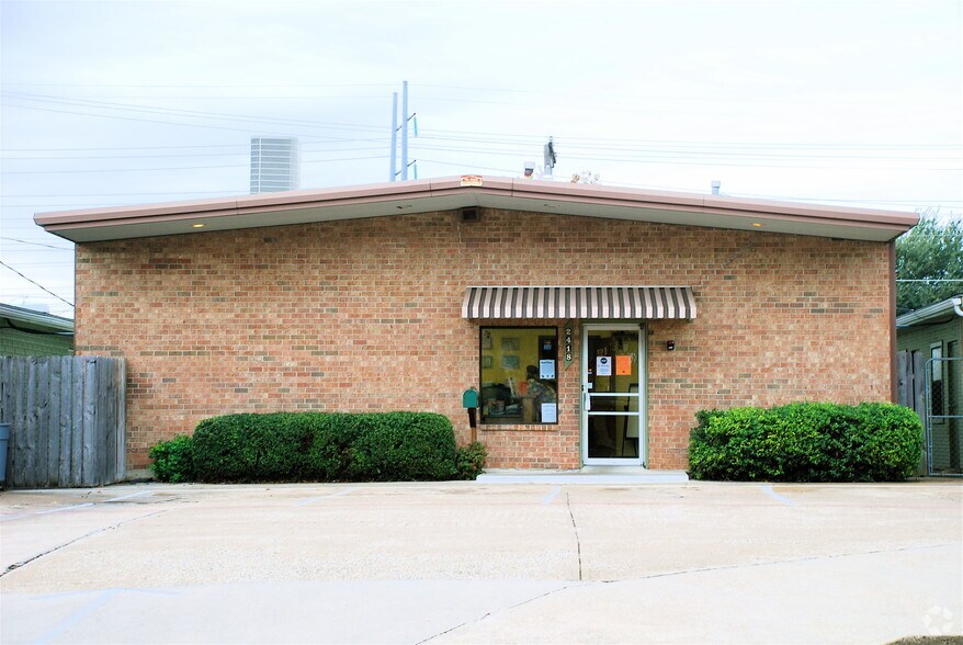 More Photos Of 2418 College Ave, Garland Daycare Center For Lease