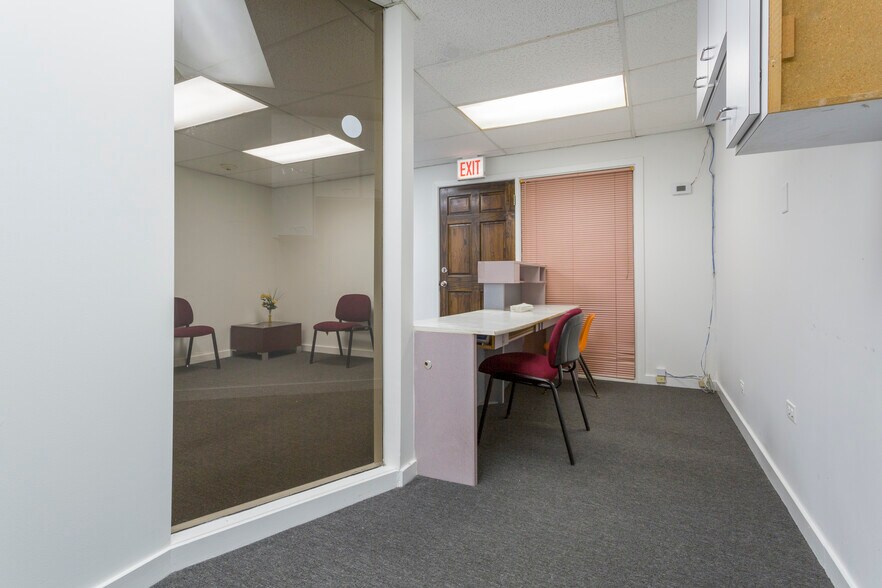 More Photos Of 1835 N 19th Ave, Melrose Park Medical For Lease