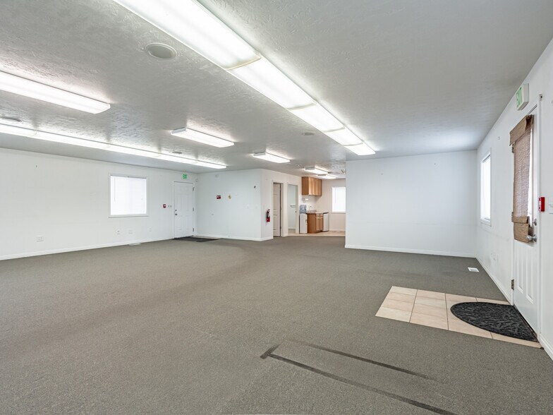 More Photos Of 280 Laurel Ln, Chubbuck Industrial For Sale