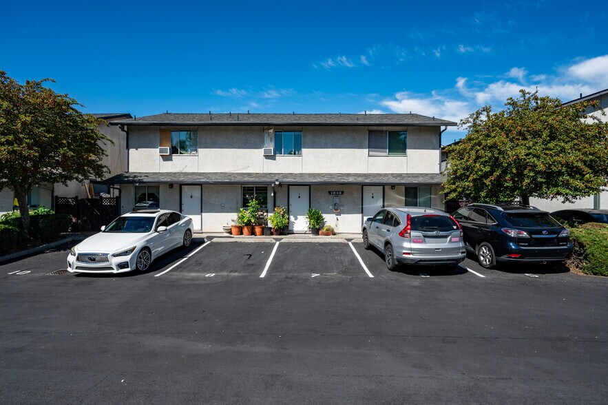 More Photos Of 1031 SW 122nd St, Seattle Apartments For Sale