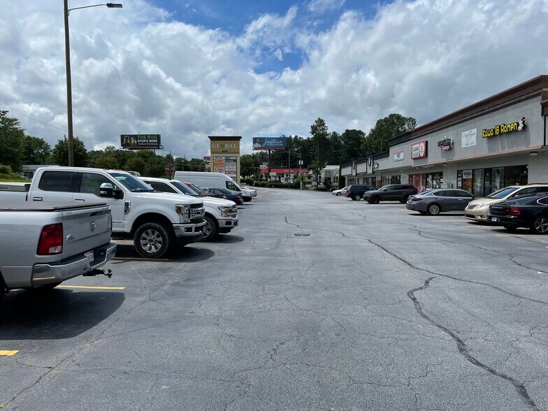 More Photos Of 4013 Jonesboro Rd, Forest Park Unknown For Lease