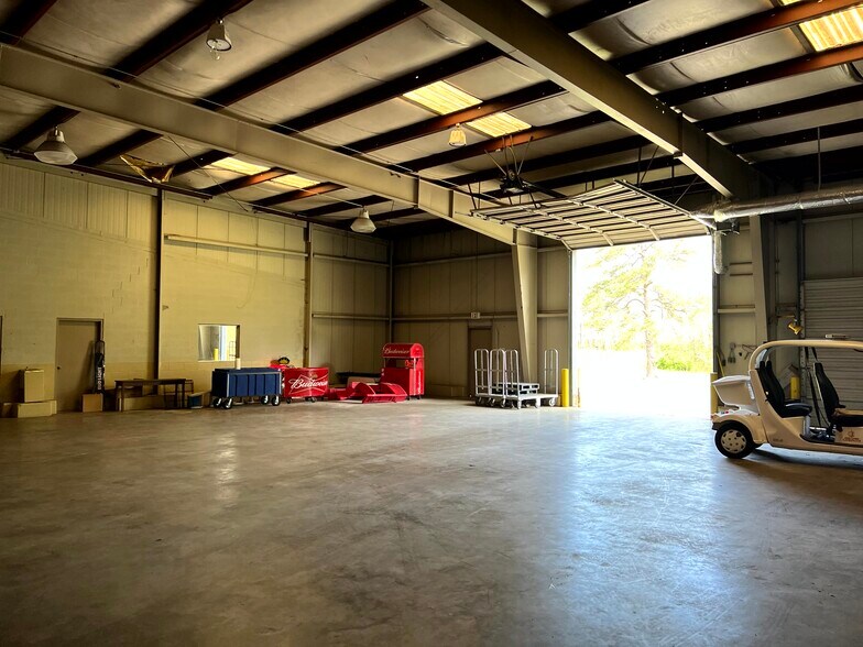 More Photos Of 2001 Levee Rd, Corinth Warehouse For Sale