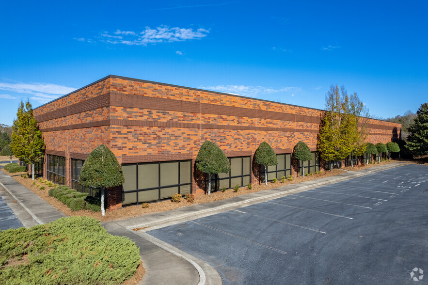 Primary Photo Of 4170 Tanners Creek Dr, Flowery Branch Office For Lease