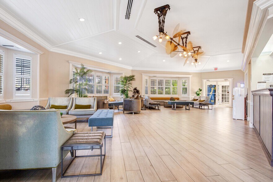 More Photos Of 2520 Stirling Rd, Hollywood Hotel For Sale