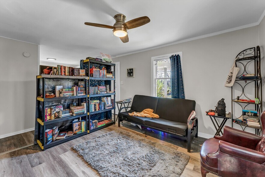 More Photos Of 558 W Outer Dr, Oak Ridge Multifamily For Sale