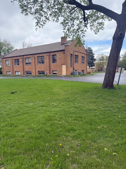 More Photos Of 15109 S Dillman St, Plainfield Religious Facility For Sale