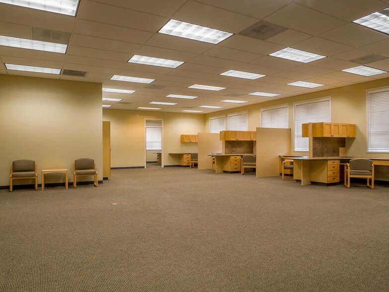 More Photos Of 1605 N Coast Hwy, Newport Office For Lease