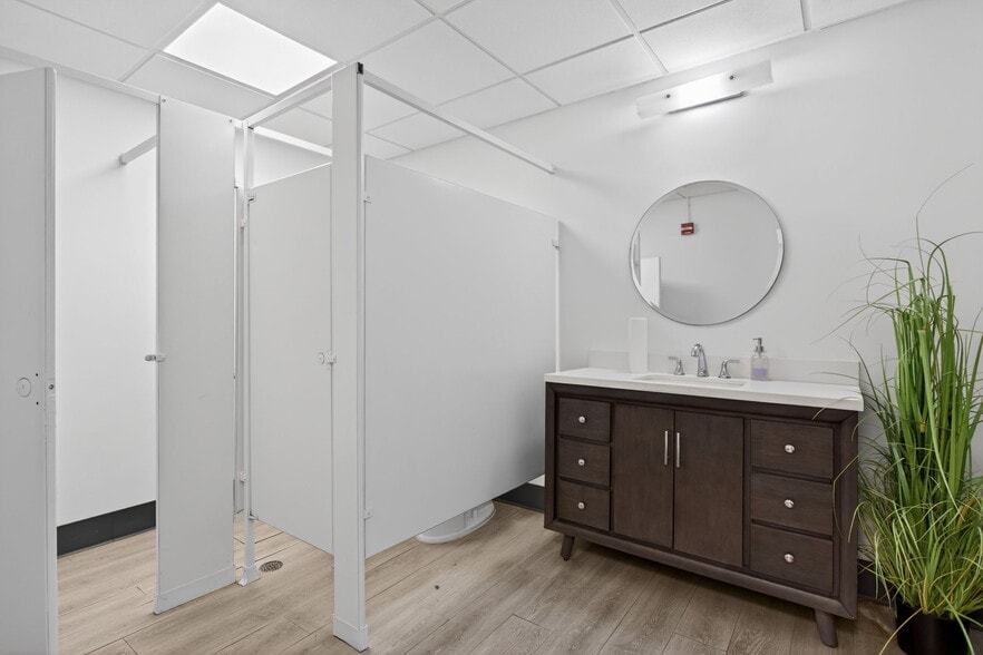 More Photos Of 1500 N Powerline Rd, Pompano Beach Warehouse For Lease