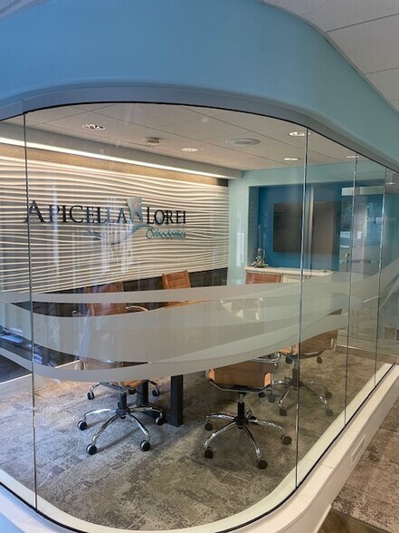 More Photos Of 400 E Main St, Mechanicsburg Office Residential For Sale