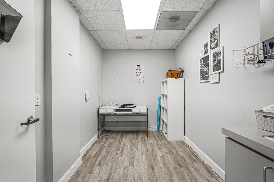 More Photos Of 2645 SW 37th Ave, Miami Medical For Sale
