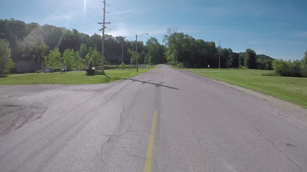 More Photos Of 1429 Boulder Blvd, Valmeyer Refrigeration Cold Storage For Lease