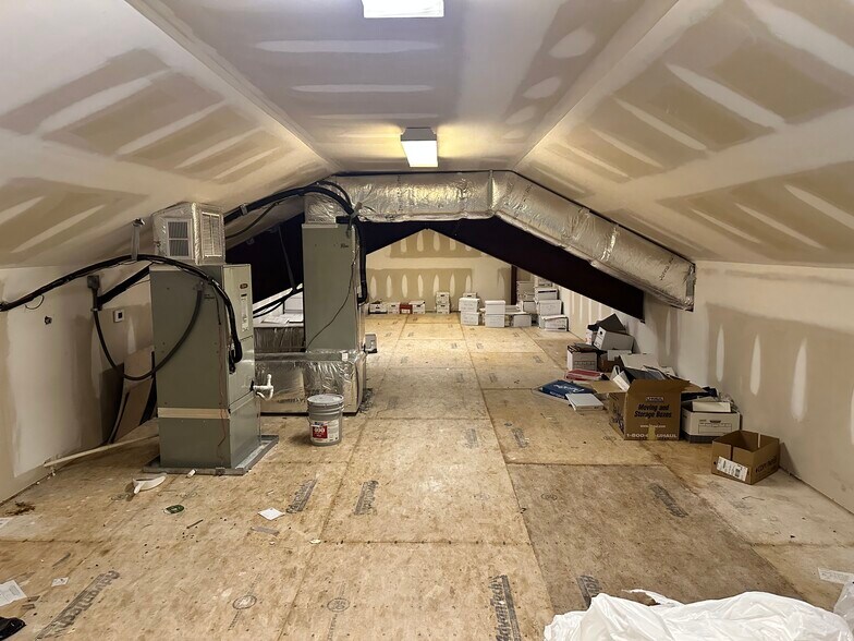 More Photos Of 201 Stonewall St, Cartersville Office For Sale