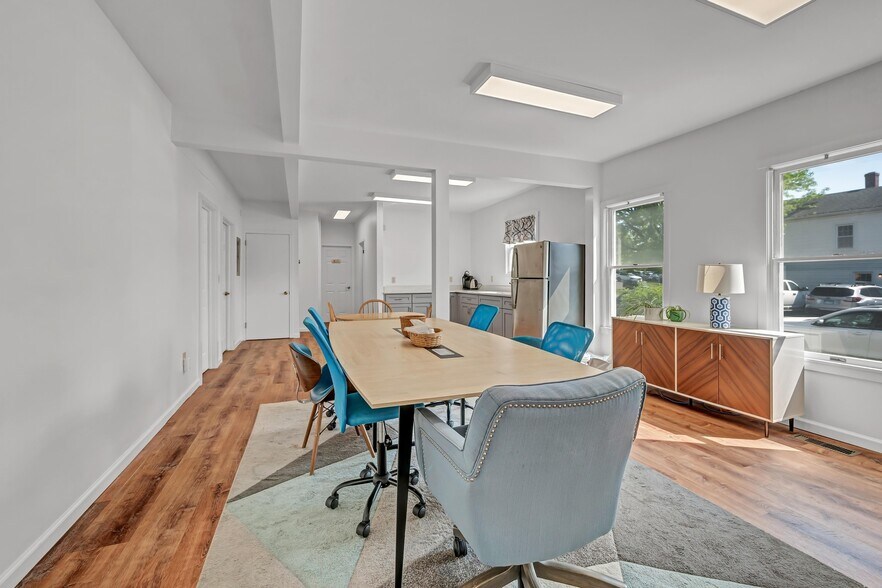 More Photos Of 14 Elm St, New Milford Office For Lease