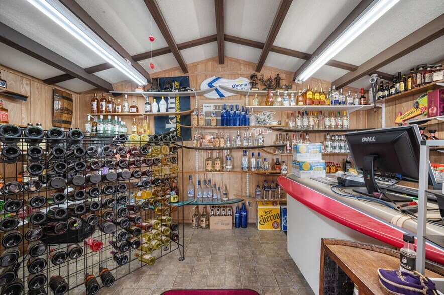 More Photos Of 10277 N 2130 Rd, Foss Convenience Store For Sale