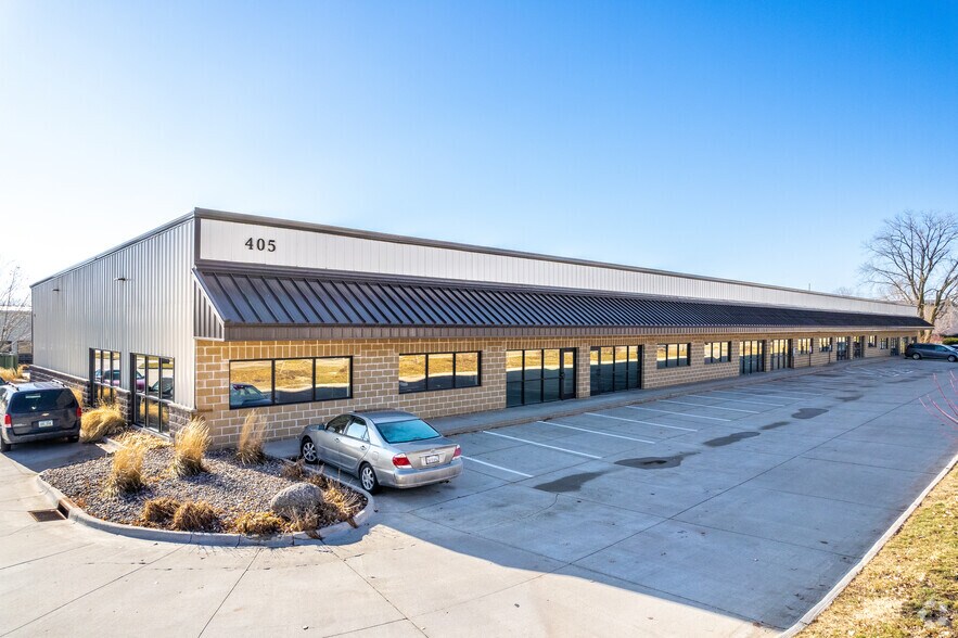 Primary Photo Of 405 SE Magazine Rd, Ankeny Research And Development For Lease