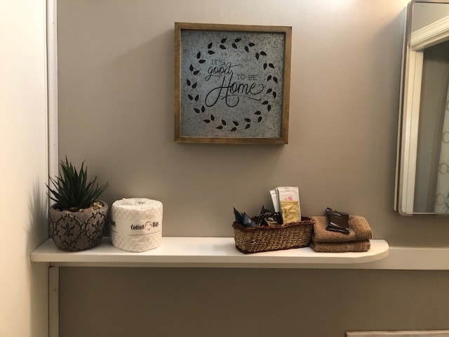 More Photos Of 314 4th St, Riverdale Hotel For Sale