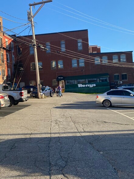 More Photos Of 114 Front St, Bath Storefront For Lease