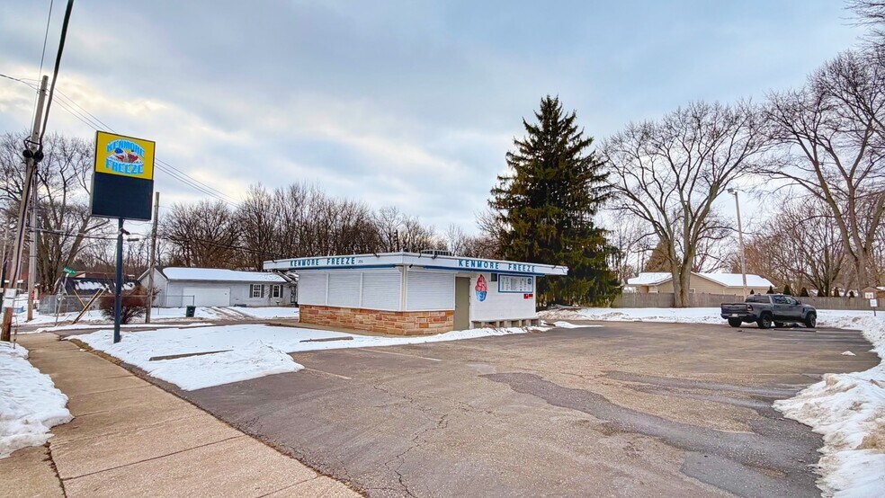 More Photos Of 2036 East Ave, Akron Fast Food For Sale