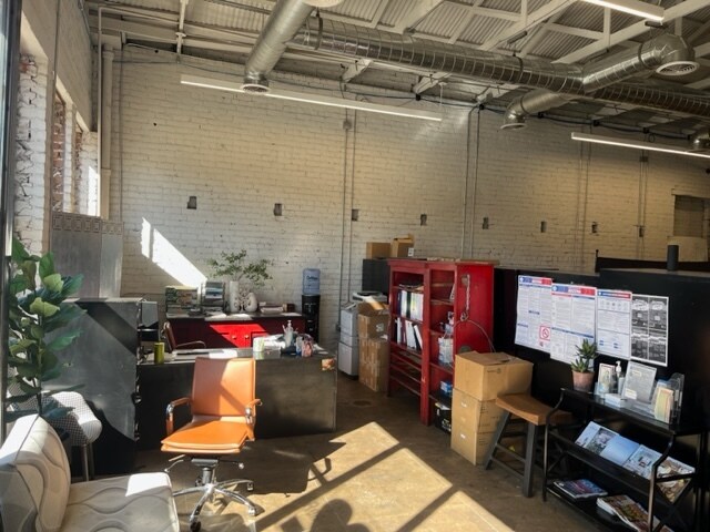 More Photos Of 151 E 6th St, Tucson Storefront Retail Office For Lease