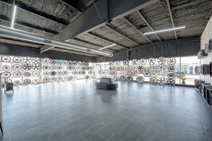 More Photos Of 202 N Frazier St, Conroe Freestanding For Sale